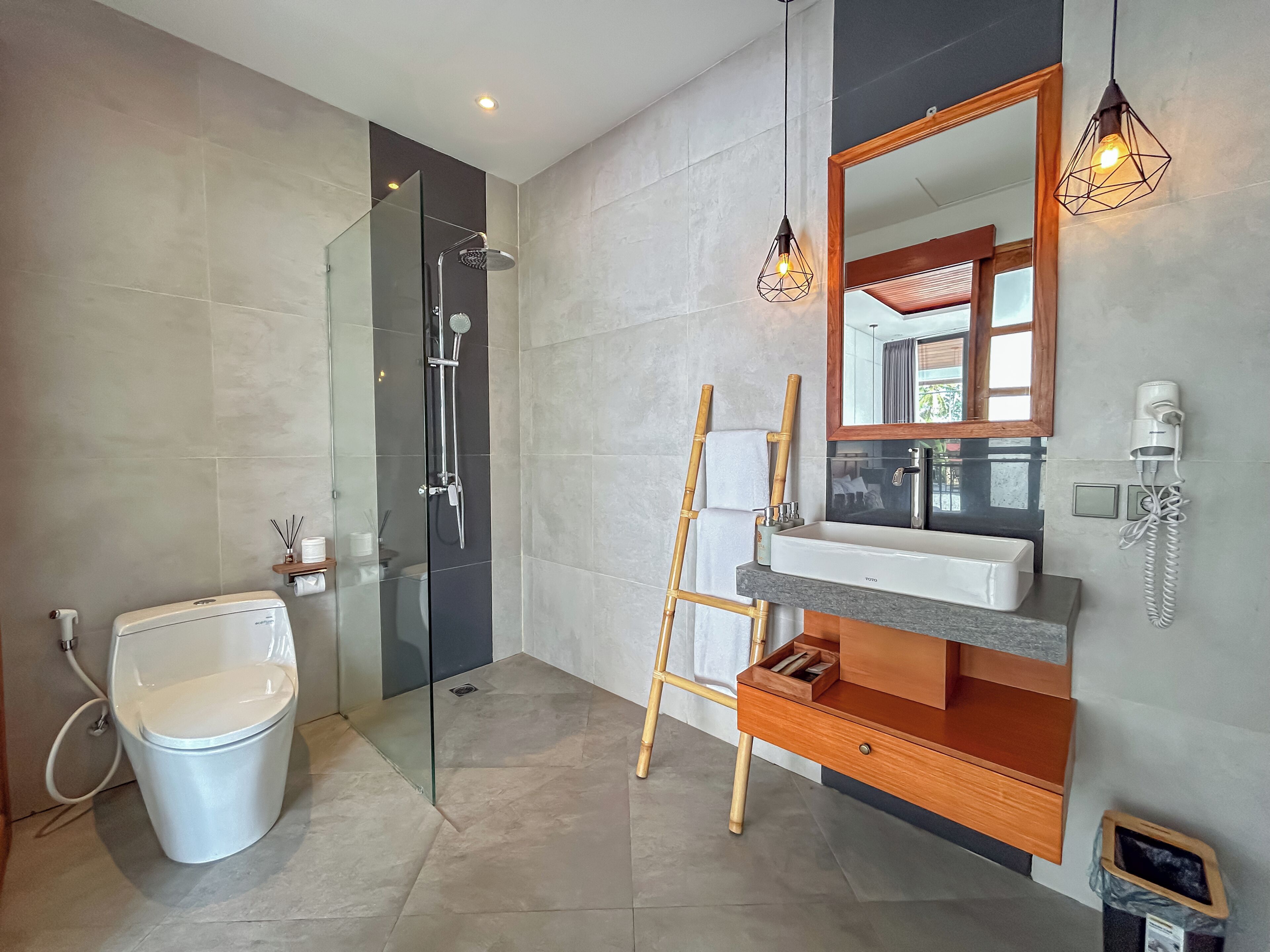 Villa, 2 Schlafzimmer, Balkon, Poolblick | Badezimmer