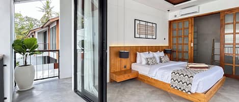 In-room safe, iron/ironing board, free WiFi