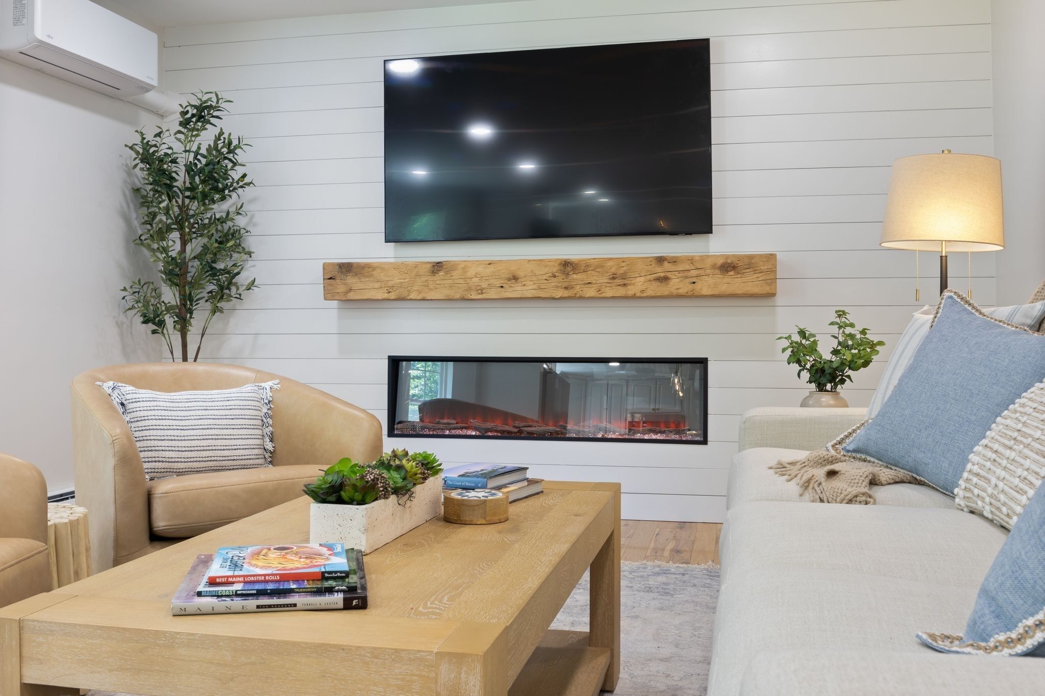 TV connectée, cheminée, baby-foot
