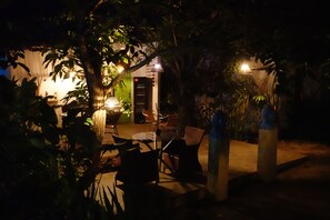 Outdoor dining - Vrbo Property (Gravatá)