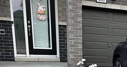 Cozy Private Studio in Ottawa Near Kanata-Quiet & Affordable stay (Up to 4)