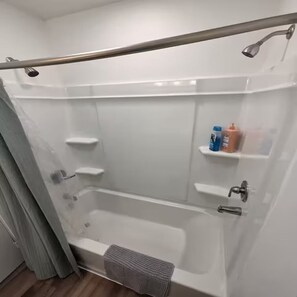 Bathroom - Cozy 2BR Furnished Unit walk to VA Hospital (Little Rock)