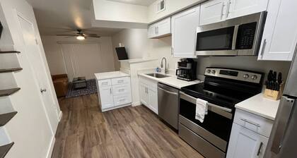 Cozy 2BR Furnished Unit walk to VA Hospital