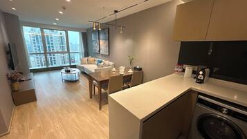 Deluxe Suite, City View | Free WiFi