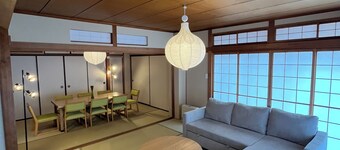 Itsuki] A private house for rent at Miyajima-guchi! Walking distance to the port to cross over to the World Heritage Site Miyajima. Max. 16 persons