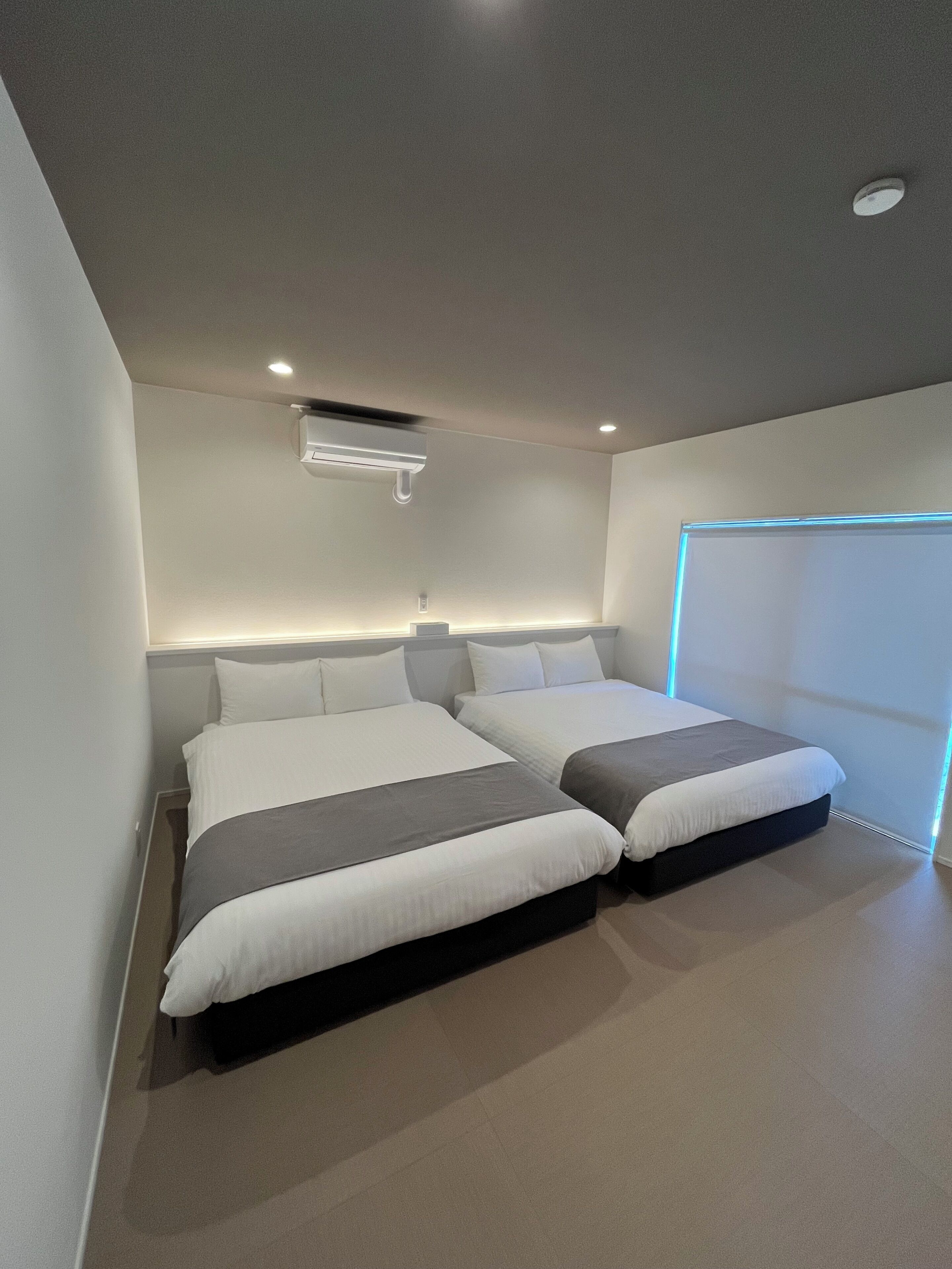 5 bedrooms, iron/ironing board, free WiFi, bed sheets