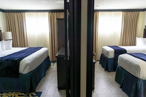 Room - Family-Friendly 2-Bedroom Suites Just Steps from the Ocean & Water Park Access (Cocoa Beach)