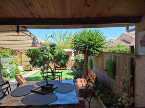 Outdoor dining - Vrbo Property (CERVIONE)