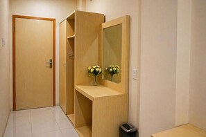 Deluxe Twin Room | Interior - Hotel Grand Langkawi By ZIRI (Banda Aceh)