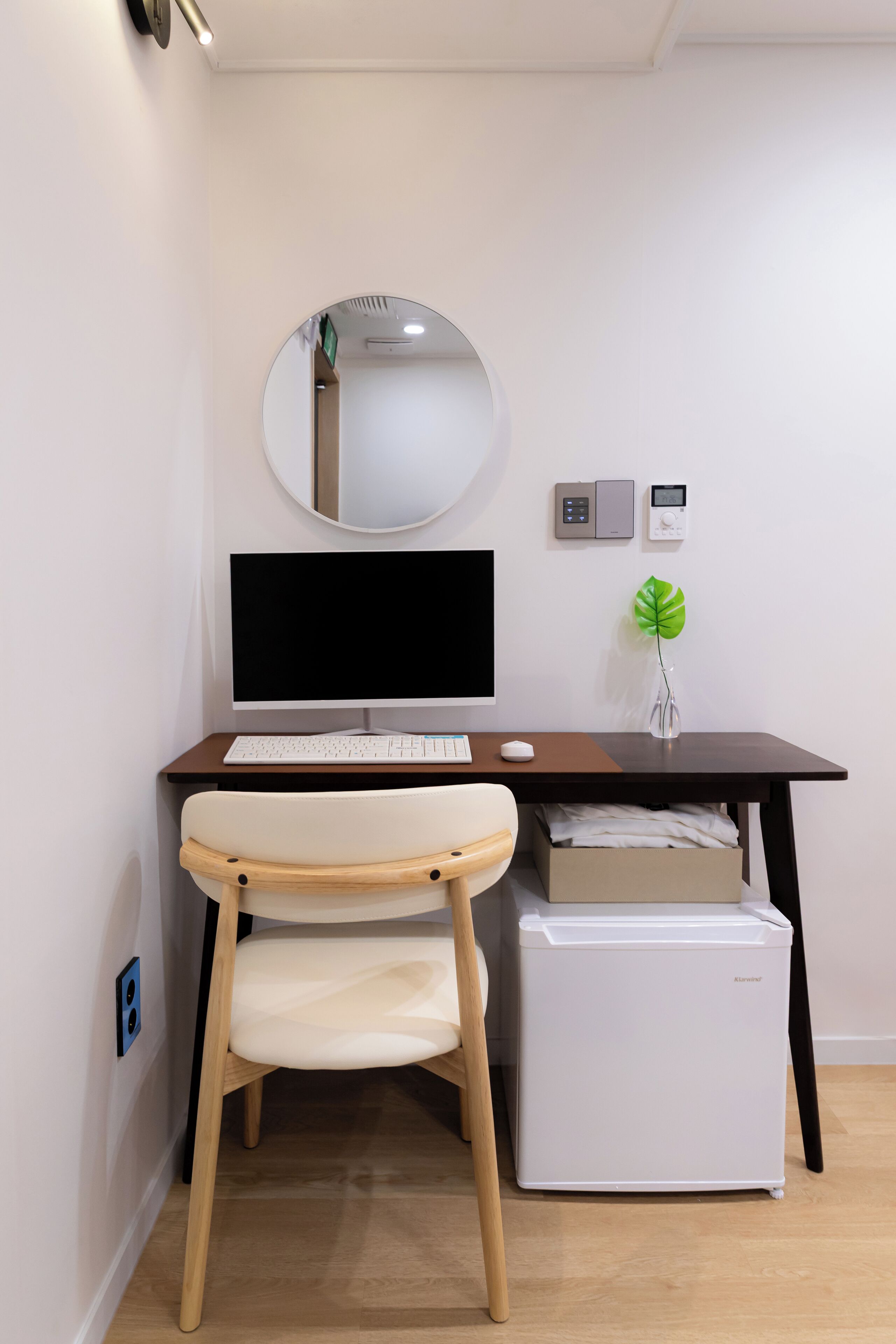 Economy Double Room (No Window) | Desk, free WiFi