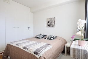 Departamento estándar, vista al patio | Cortinas blackout, tabla de planchar con plancha y wifi gratis