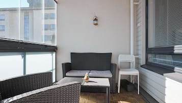 Standard-huoneisto, näköala pihalle | Parveke