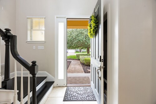 Spacious 5-bedroom house in amazing Fernandina Beach with pool and hot tub