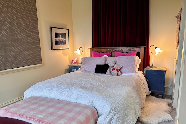 Overton Suite - Queensize Bed