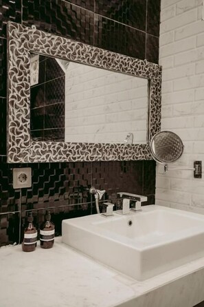 Bathroom - Puri Dewa Partha (Ungasan)