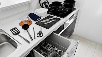 Leilighet | Eget kjøkken | Kjøleskap, mikrobølgeovn, kokeplater og kjøkkenutstyr