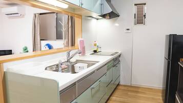 Fridge, microwave, stovetop, electric kettle