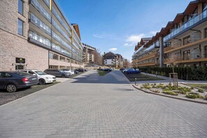 Property grounds - Modern Apartment | Pool | Parking | Balcony (Szklarska Poręba)