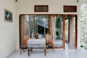 Deluxe Double Room, Garden View | Dining - Padi Bali Jatiluwih (Tabanan)