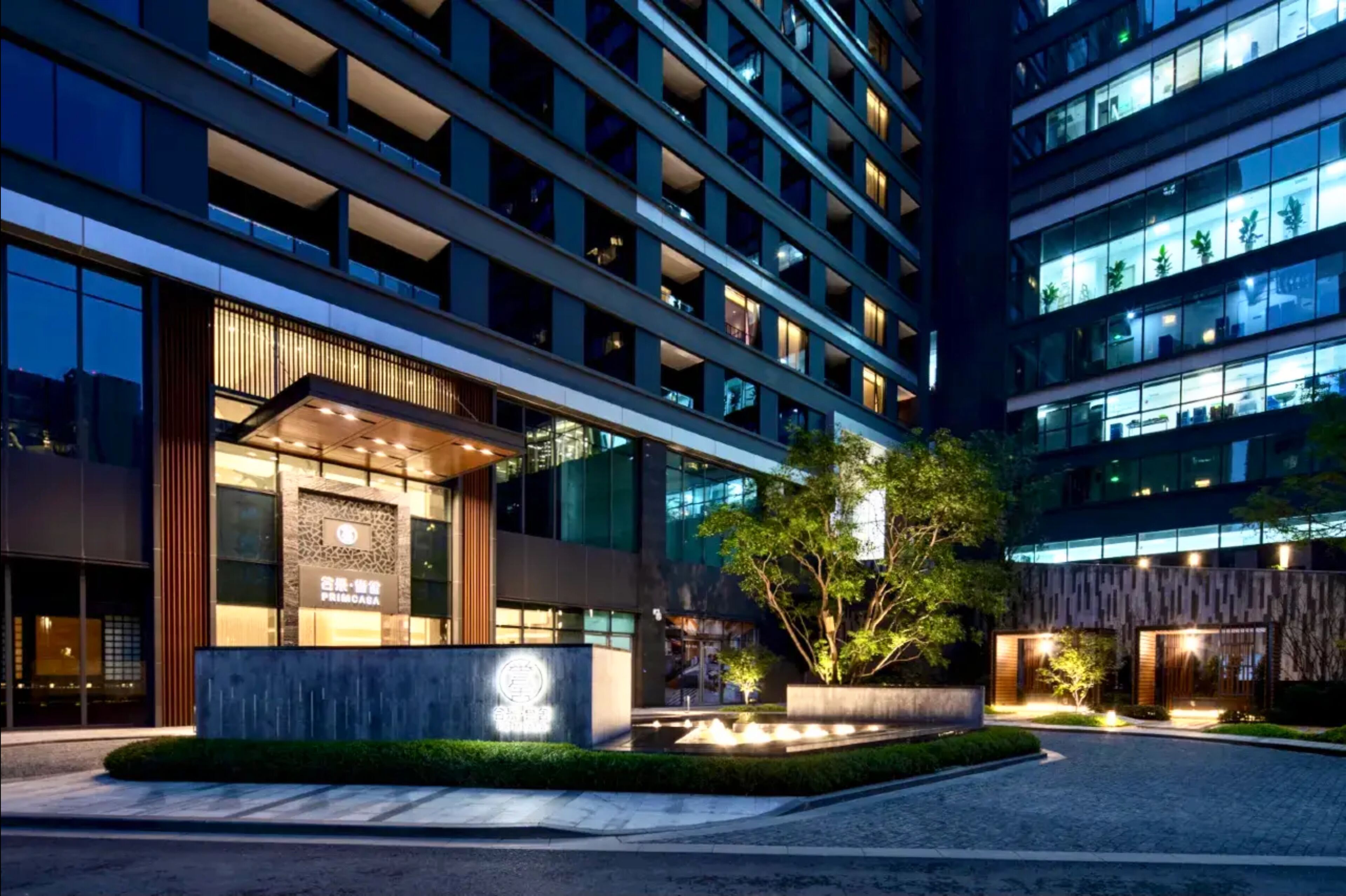 المنشأة  من الخارج