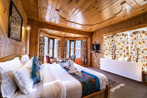 Deluxe Room - BOMBAY PALACE (Pahalgam)