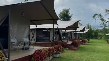 Comfort Tent, Balcony | Property grounds