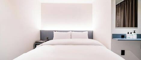 Free WiFi, bed sheets