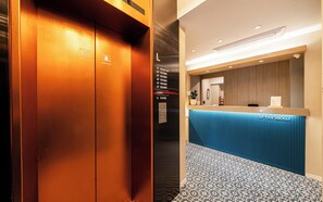 Interior - Sinchon Urbanslow (Seoul)