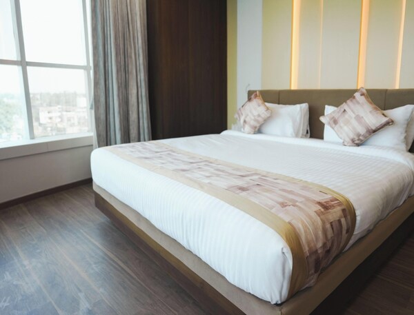 Raghukul Grand Near Dav Pg College - Azamgarh