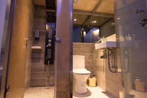 Classic Studio | Bilik Mandi