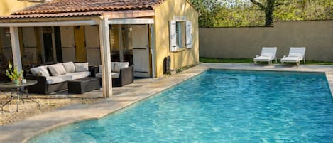 Piscine extérieure
