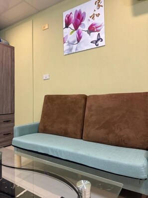 Basic Studio, Patio, City View | Ruang tamu