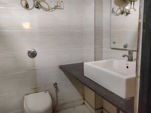 Bathroom - Sai Mahal Hotel Near New Delhi Railway  (Delhi)