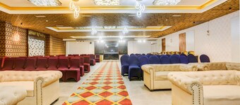 Deluxe Palette Bareilly Bellazio Suites