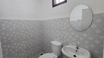 Cottage, Garden View | Bilik Mandi | Kelengkapan dandanan diri percuma, tuala disediakan, syampu