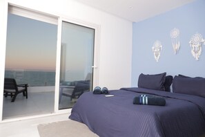 Room - Luxurious Beachfront Apartment in La Marsa, Tunisia (La Marsa)