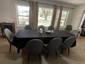 Dining - Butler Manor Serene 3BR Retreat Near Ocala Perfect To Gather Restore & Celebrate (Anthony)