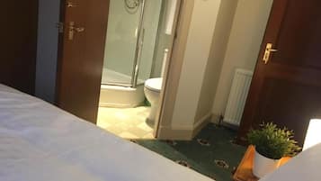 Standard Single Room | Blackout curtains, soundproofing, iron/ironing board, free WiFi