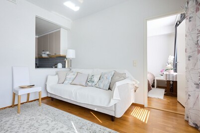 Bright 1BR Apt in Central Raisio | Balcony & Sauna