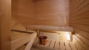Sauna - Bright 1BR Apt in Central Raisio | Balcony & Sauna (Raisio)