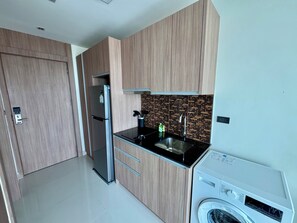 Studio, Balcony, Sea View | Private kitchen - Nam Talay by PSR (Nongprue)