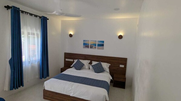 3 habitaciones, tabla de planchar con plancha, internet y ropa de cama 