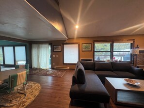 Smart TV - Cozy Mtn Home in Breckenridge - Hike Quandary Peak+ Blue Lakes (Breckenridge)