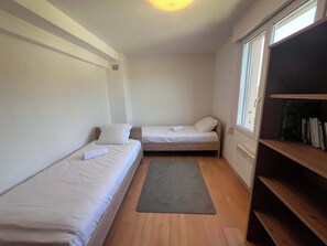 3 bedrooms, desk, iron/ironing board, WiFi - Villa du Cedre | House & Garden, Montrabe (Montrabé)