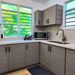 Fridge, microwave, oven, stovetop - Casa Las Nubes-Cayey (Cayey city)