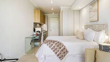 1 bedroom, iron/ironing board, internet, bed sheets