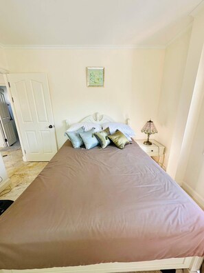 3 Schlafzimmer, Bügeleisen/Bügelbrett, Internetzugang, Bettwäsche
