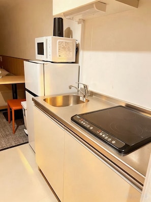 Comfort Double Room | Private kitchen | Fridge, microwave, paper towels - Arashi Nipponbashi 1-gō-ten (osaka)