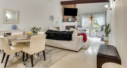 3 Mi to Dtwn Norwalk: Cozy Condo