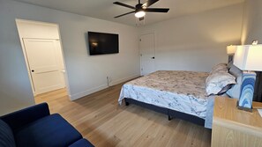 3 bedrooms, iron/ironing board, travel cot, free WiFi